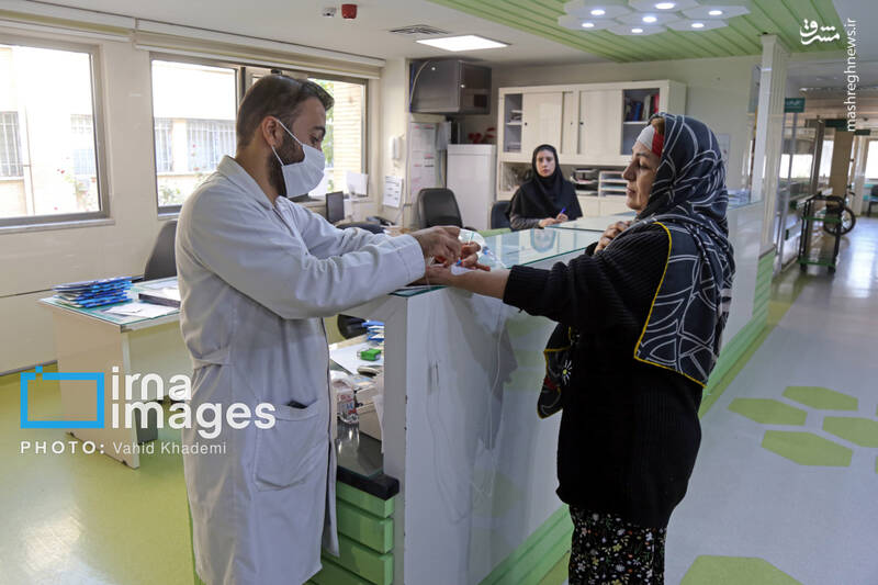 عکس / پرستار؛ نگهبان جان و تکیه‌گاه امید بیمار 45