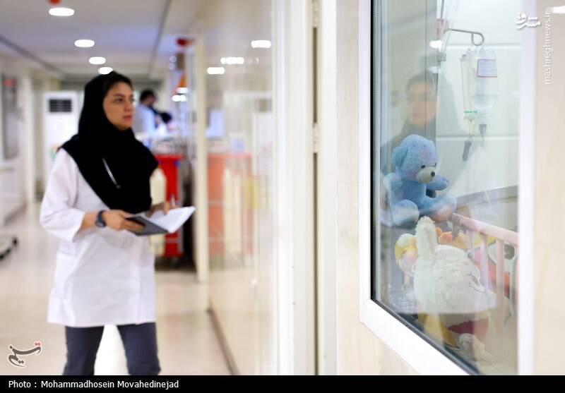 عکس / پرستار؛ نگهبان جان و تکیه‌گاه امید بیمار 55