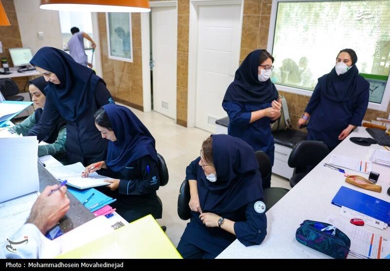 عکس / پرستار؛ نگهبان جان و تکیه‌گاه امید بیمار 15