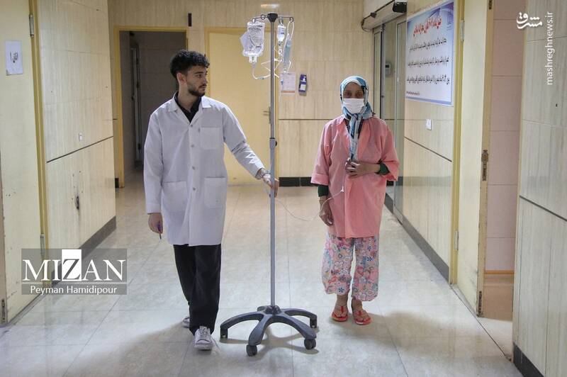 عکس / پرستار؛ نگهبان جان و تکیه‌گاه امید بیمار 56