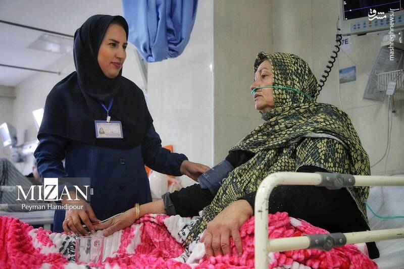 عکس / پرستار؛ نگهبان جان و تکیه‌گاه امید بیمار 44