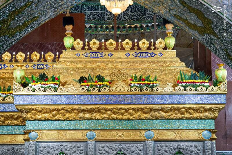 عکس / گلآرایی ضریح حرمین سامرا در سالروز ولادت زینب کبری (س) 13