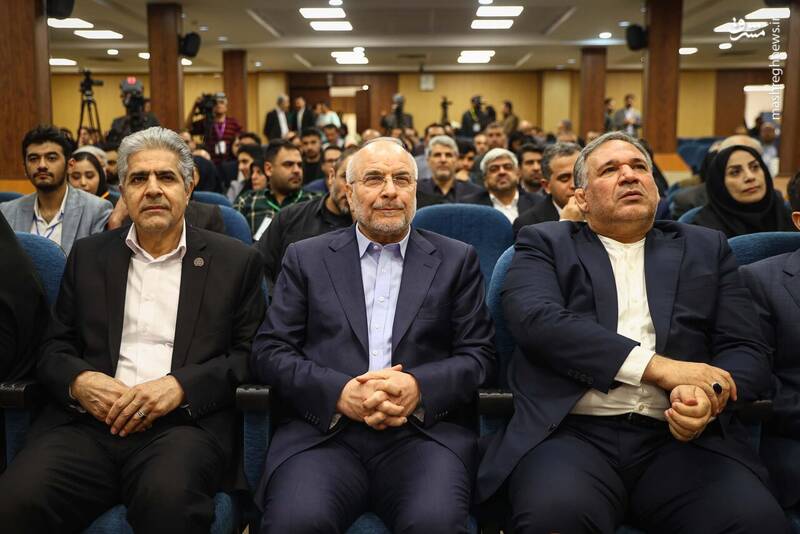 عکس / همایش سرمایه‌گذاری در صنعت نفت گاز و پتروشیمی با حضور قالیباف 24