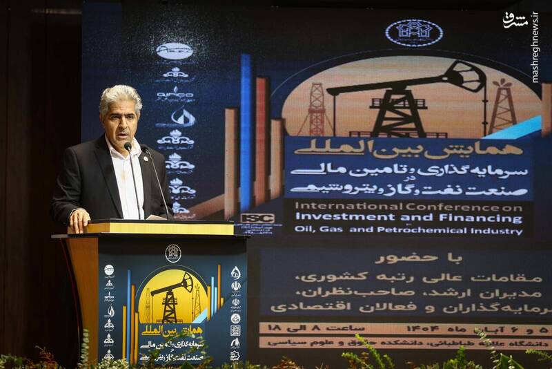 عکس / همایش سرمایه‌گذاری در صنعت نفت گاز و پتروشیمی با حضور قالیباف 23
