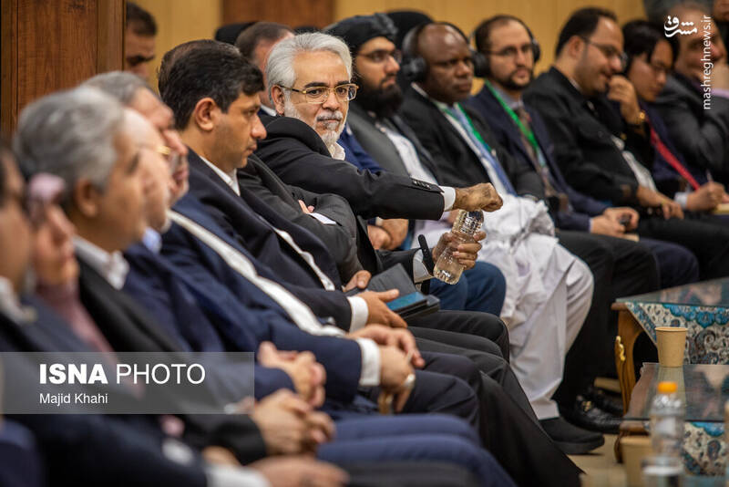 عکس / همایش سرمایه‌گذاری در صنعت نفت گاز و پتروشیمی با حضور قالیباف 22