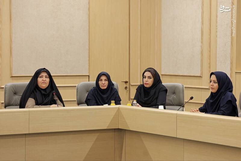 عکس/ دیدار رئیس قوه قضائیه با جمعی از پرستاران کشور