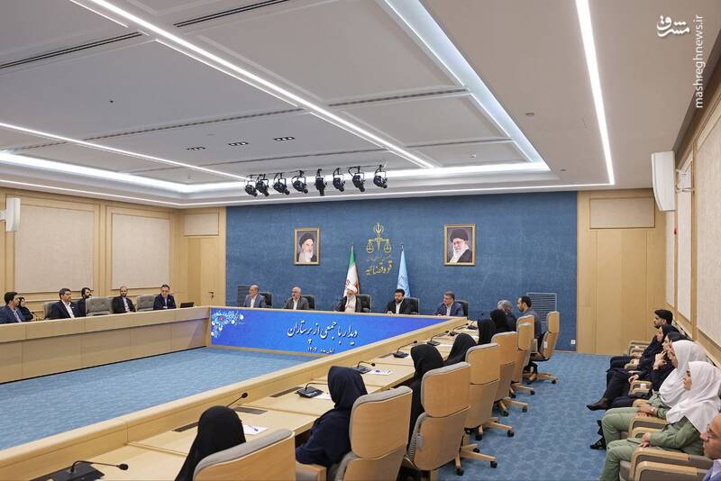 عکس/ دیدار رئیس قوه قضائیه با جمعی از پرستاران کشور