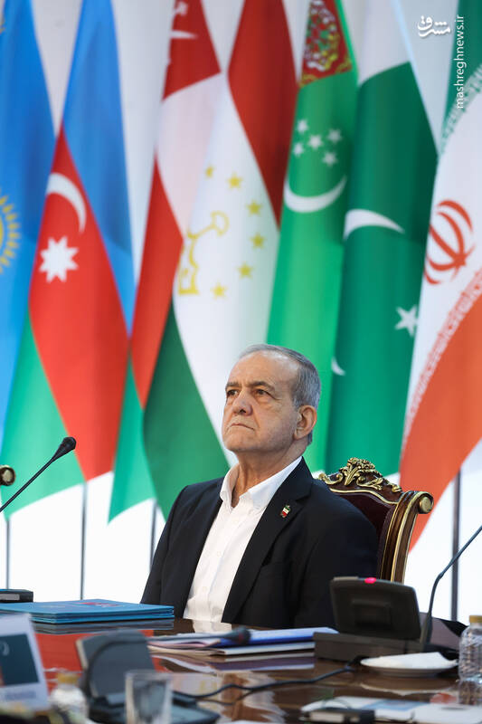 عکس / حضور رئیس جمهور در نشست وزیران کشورهای عضو سازمان همکاری اقتصادی «اکو» 16