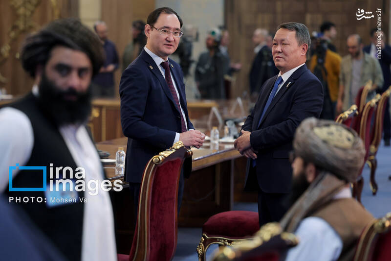 عکس / حضور رئیس جمهور در نشست وزیران کشورهای عضو سازمان همکاری اقتصادی «اکو» 8