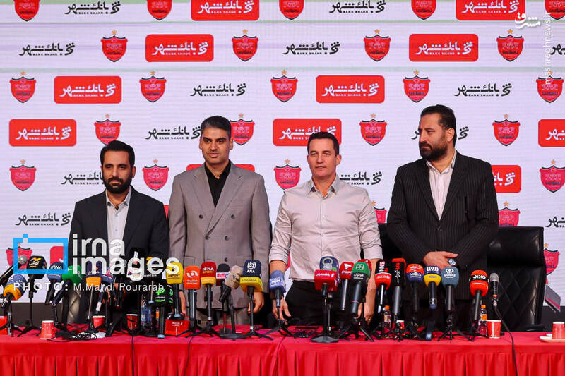 عکس / امضای قرارداد رسمی "اوسمار لوس ویرا" با پرسپولیس 2