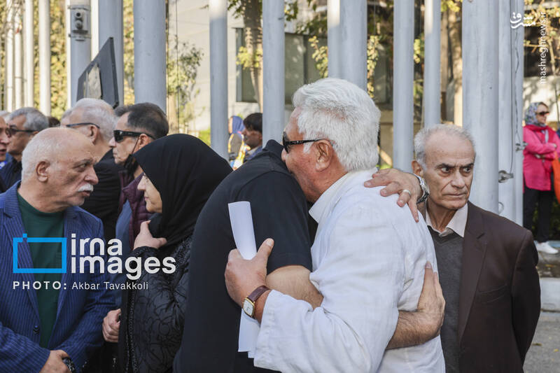 عکس / تشییع پیکر اکبر کارگر جم 3