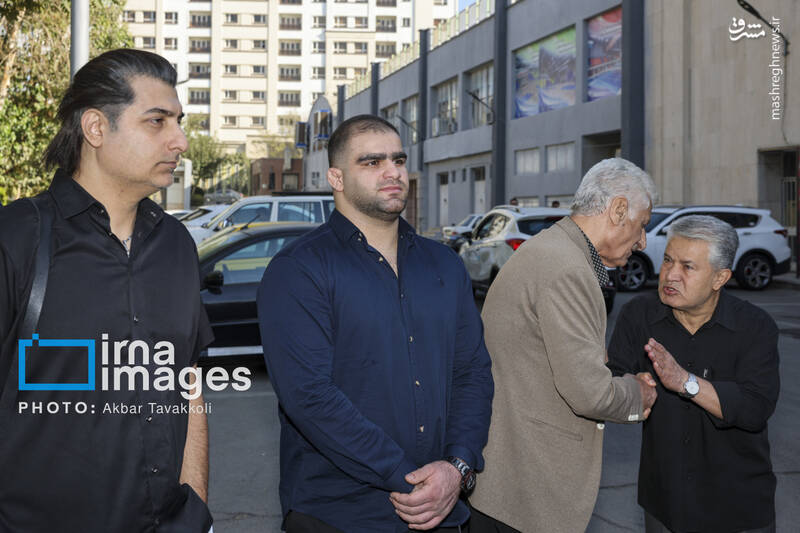 عکس / تشییع پیکر اکبر کارگر جم 6