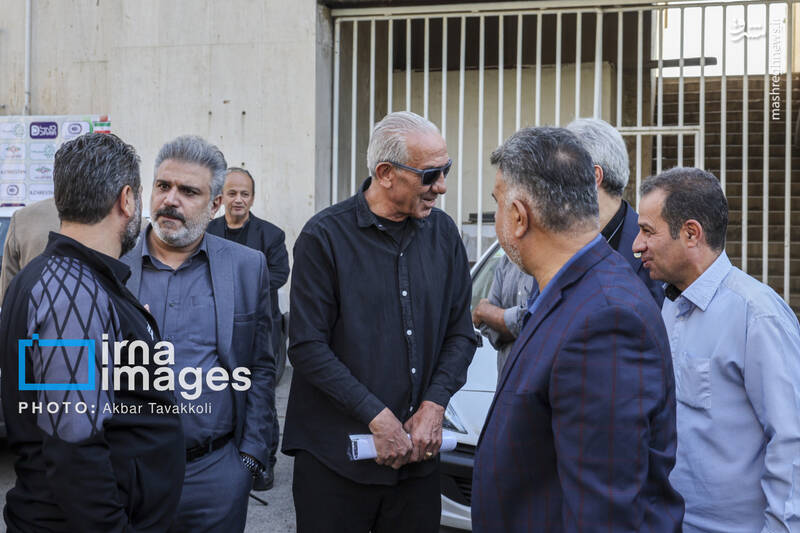 عکس / تشییع پیکر اکبر کارگر جم 45