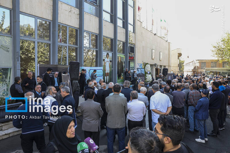 عکس / تشییع پیکر اکبر کارگر جم 21