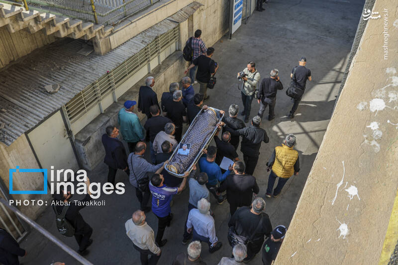 عکس / تشییع پیکر اکبر کارگر جم 16