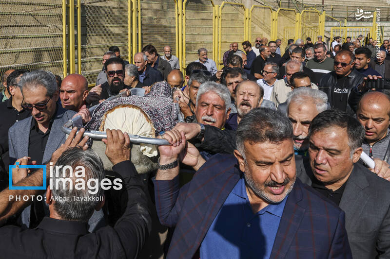 عکس / تشییع پیکر اکبر کارگر جم 12