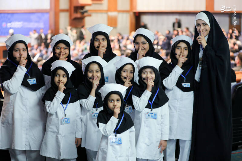 عکس / حضور پزشکیان در مراسم گرامیداشت مقام پرستار 4