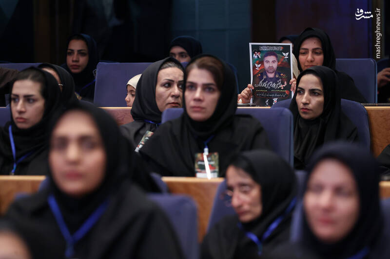 عکس / حضور پزشکیان در مراسم گرامیداشت مقام پرستار 25