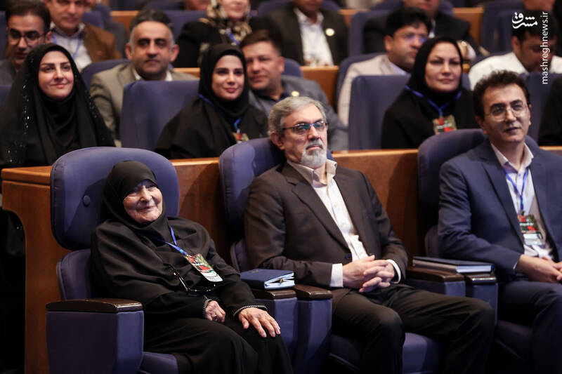 عکس / حضور پزشکیان در مراسم گرامیداشت مقام پرستار 6