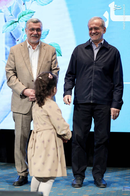 عکس / حضور پزشکیان در مراسم گرامیداشت مقام پرستار 18