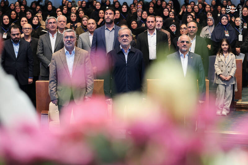 عکس / حضور پزشکیان در مراسم گرامیداشت مقام پرستار 2