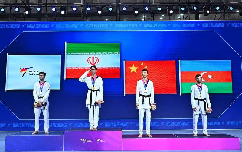 عکس / سلام نظامی ابوالفضل زندی روی سکوی قهرمانی جهان 2