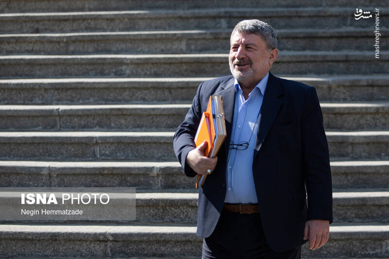 عکس / وزرای دولت در حیاط دولت 13