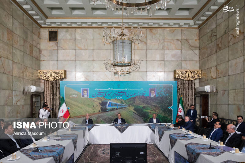 عکس / بازدید پزشکیان از خطوط راه آهن حومهای استان تهران 11