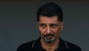 حسینی: پنالتی را به استقلال هدیه دادیم / موافق برگزاری داربی در اراک نیستم