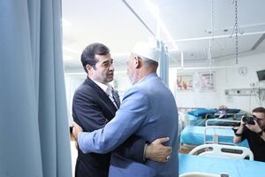 عیادت وزیر ورزش از صابر کاظمی + عکس