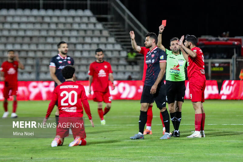 تراكتور،پرسپوليس،باشگاه،داور،داوري،خطاي،خطا