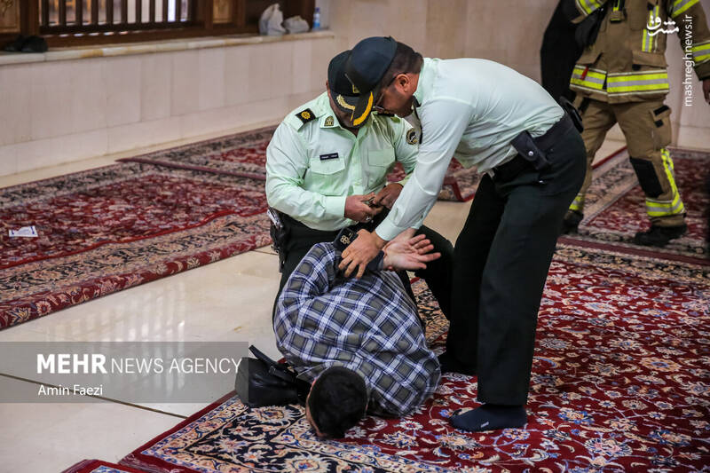 عکس / مانور امداد و نجات در حرم شاهچراغ (ع) 6