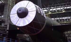 فیلم/ مرموزترین زیردریایی هسته‌ای روسیه به آب انداخته شد