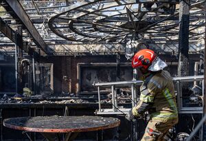 عکس/ آتش‌سوزی یک رستوران در شهرک غرب