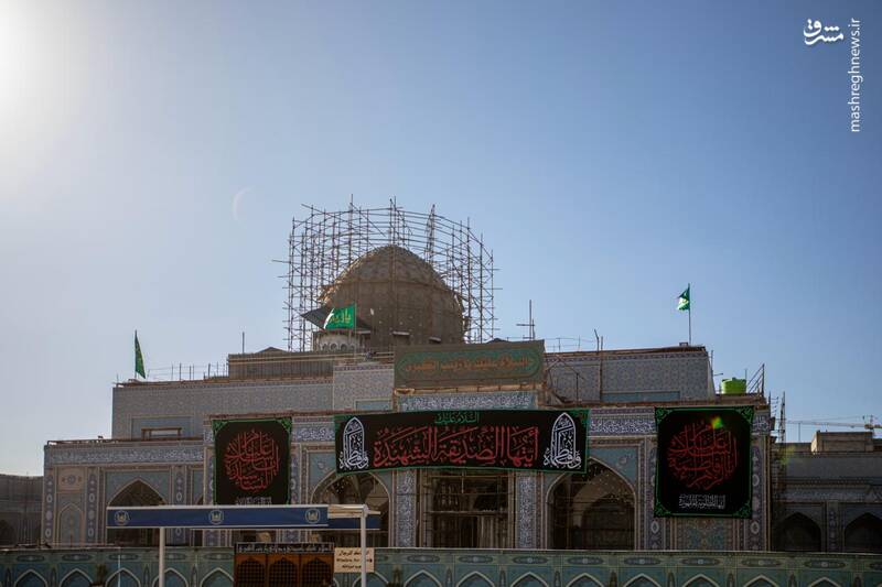 عکس / نصب کتیبههای شهادت حضرت زهرا (س) در کربلا 2