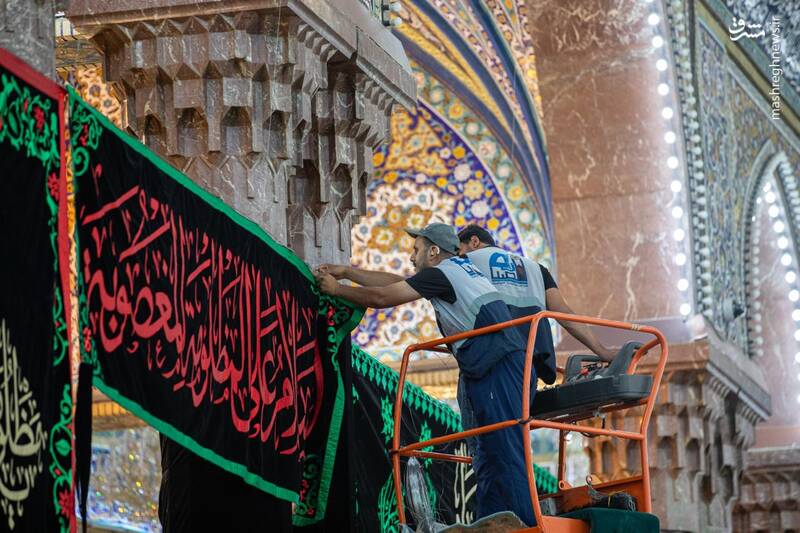 عکس / نصب کتیبههای شهادت حضرت زهرا (س) در کربلا 6