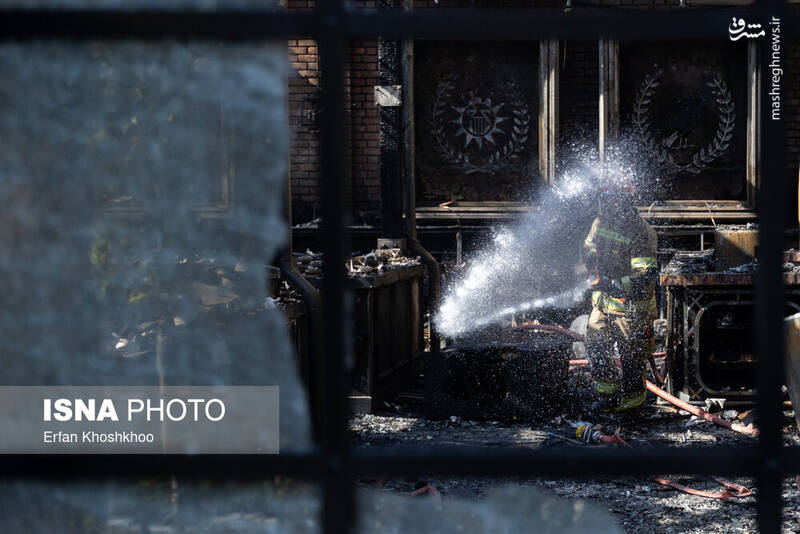 عکس / آتش‌سوزی یک رستوران در شهرک غرب 16
