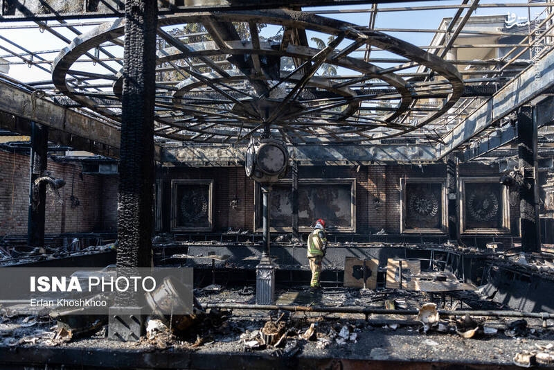 عکس / آتش‌سوزی یک رستوران در شهرک غرب 15