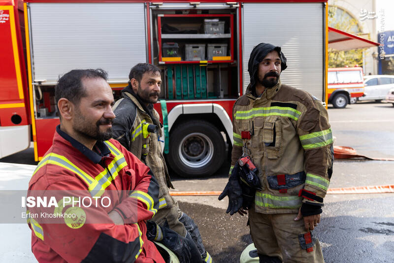 عکس / آتش‌سوزی یک رستوران در شهرک غرب 3