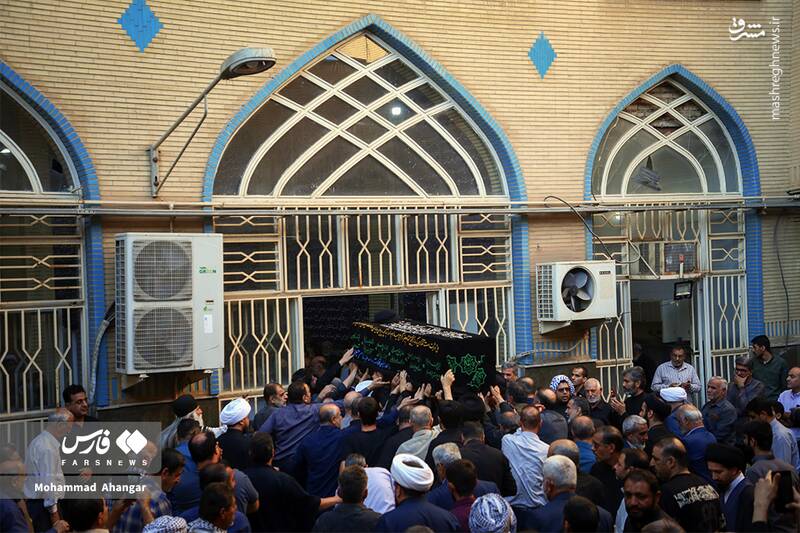 عکس / تشییع پیکر آیت‌الله سید طیب موسوی در اهواز 13