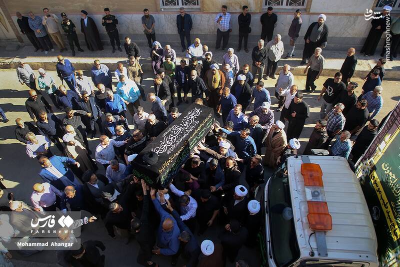 عکس / تشییع پیکر آیت‌الله سید طیب موسوی در اهواز 8