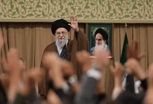 دیدار دانش‌آموزان و دانشجویان با رهبر انقلاب