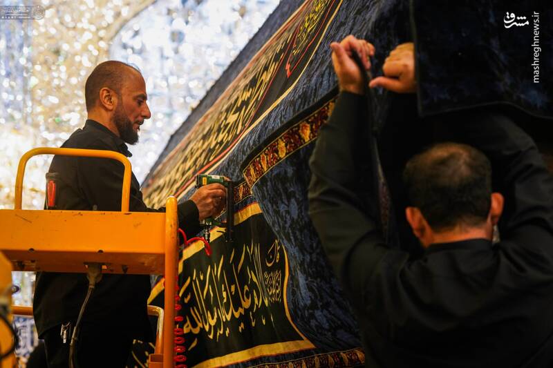 عکس / ضریح امیرالمومنین در عزای همسرش سیاهپوش شد 3