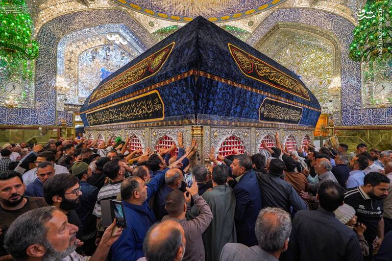 عکس / ضریح امیرالمومنین در عزای همسرش سیاهپوش شد 9