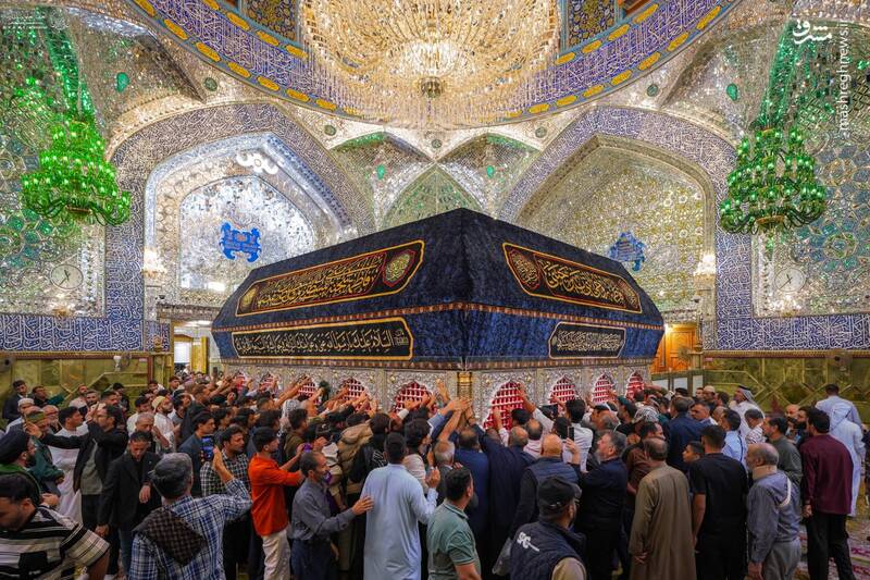 عکس / ضریح امیرالمومنین در عزای همسرش سیاهپوش شد 10