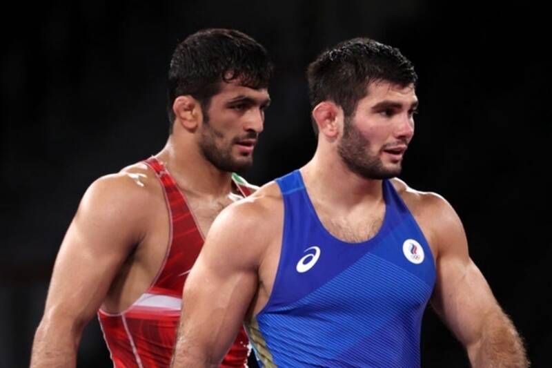 نيكوكار،قهرمان،مرگ،روسيه،ورزشي،بسلان،لئونيد،آرتور،نتوانست