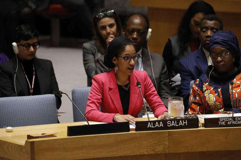 رمانتیکسازی آشوب با اسم رمز «زنانه»// خوشاقبالی آلاء صلاح و نرگس محمدی در جستن از تیر غیب!+عکس