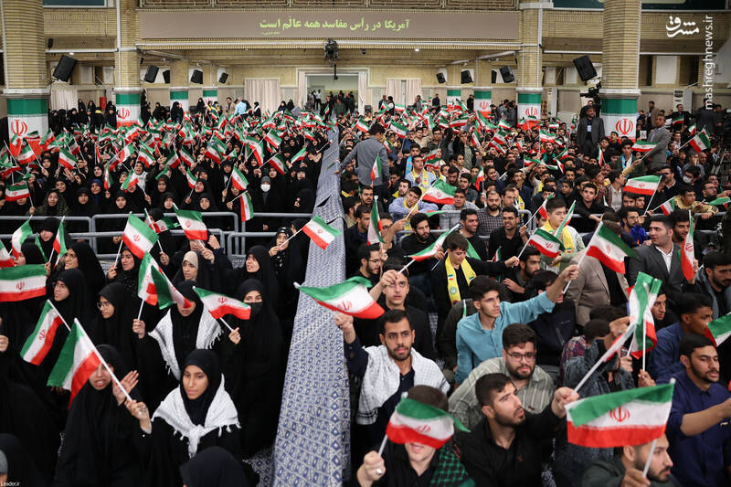 عکس/ دیدار هزاران دانشآموز و دانشجو با رهبر انقلاب