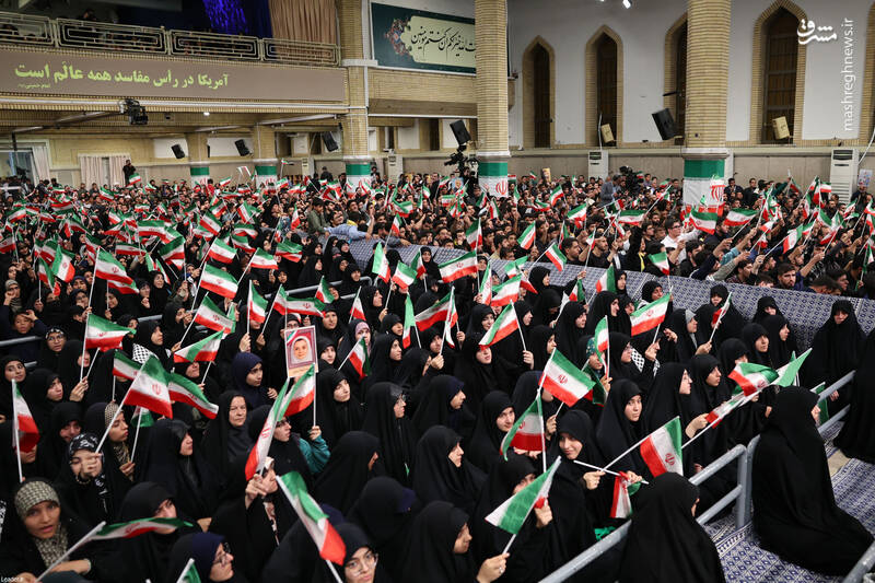 عکس/ دیدار هزاران دانشآموز و دانشجو با رهبر انقلاب