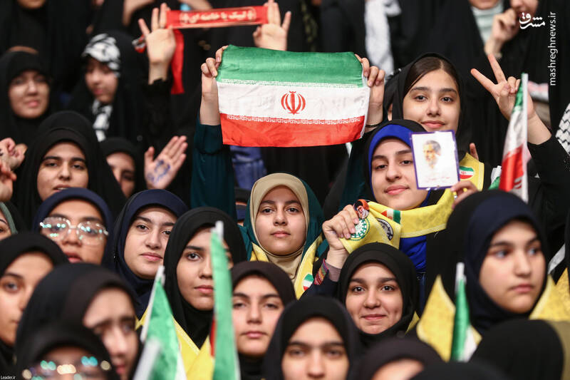 عکس/ دیدار هزاران دانشآموز و دانشجو با رهبر انقلاب